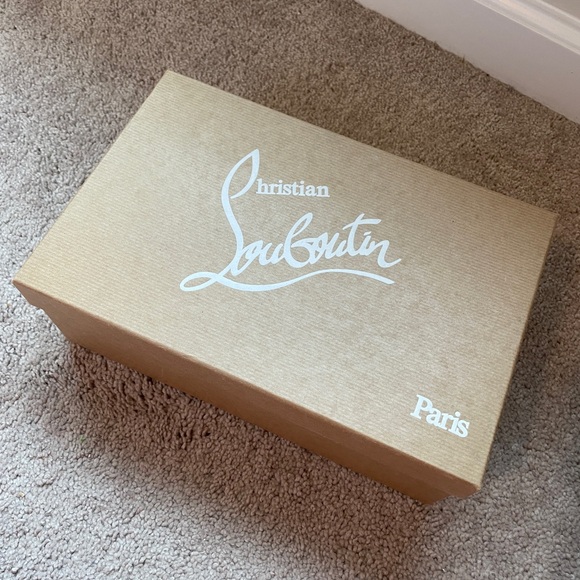 Pre-Owned Christian Louboutin Black Leather Pumps US7 - Picture 3 of 10